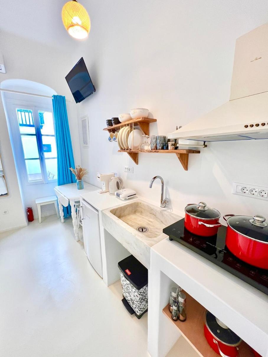 Provis Rentals Suite Next To The Mills In Mykonos Town ภายนอก รูปภาพ